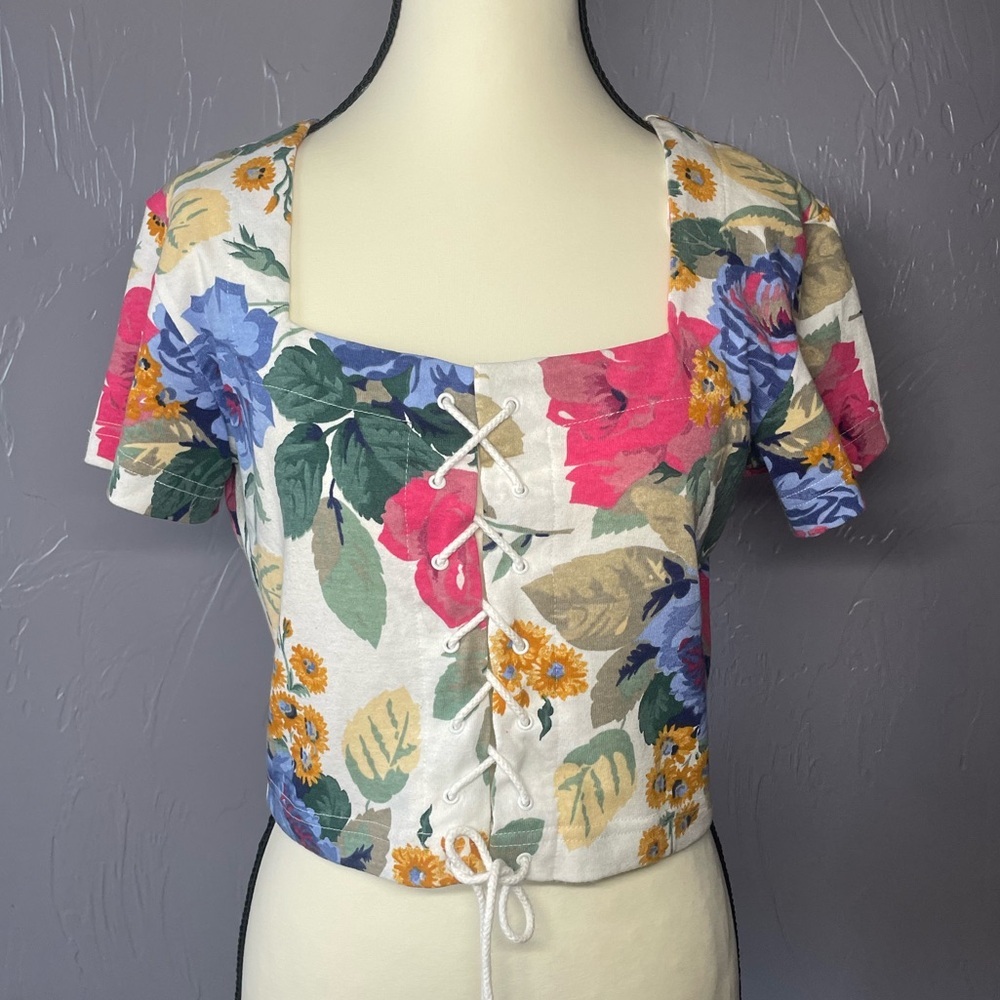 Vintage 80s Floral Lace-up Crop Top Like New Made in USA - Picture 3 of 8